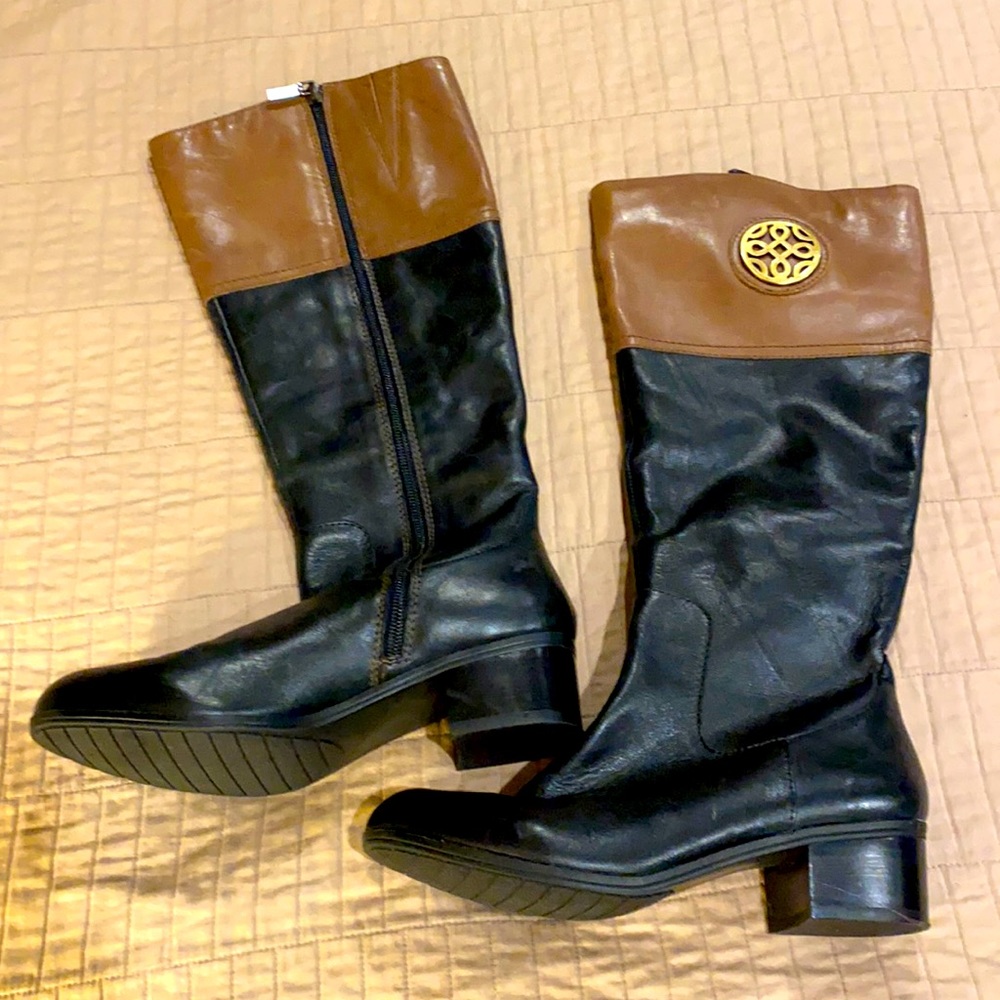 Super cute boots!  Excellent condition and very comfortable!
